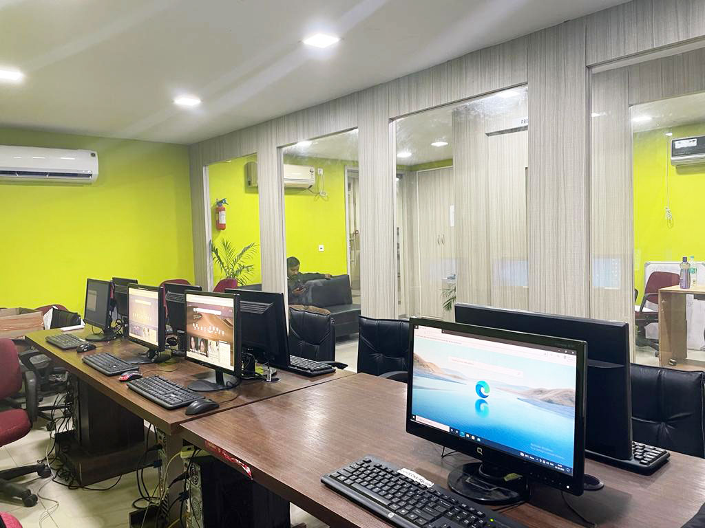 Our Advance Digital Forensic Lab